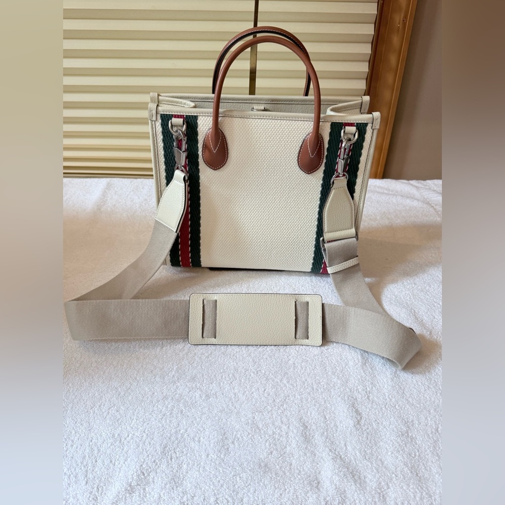 Gucci White Canvas Tote with Green and Red Accents - Picture 3 of 10